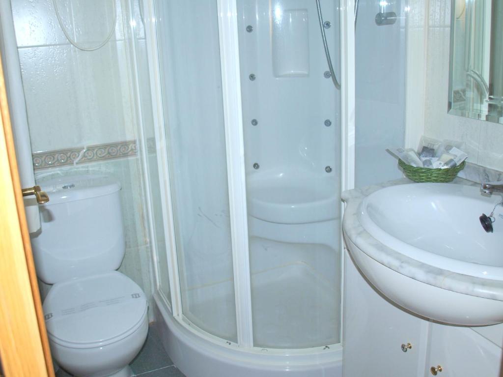 Hostal El Parque San Martin De La Vega Luaran gambar