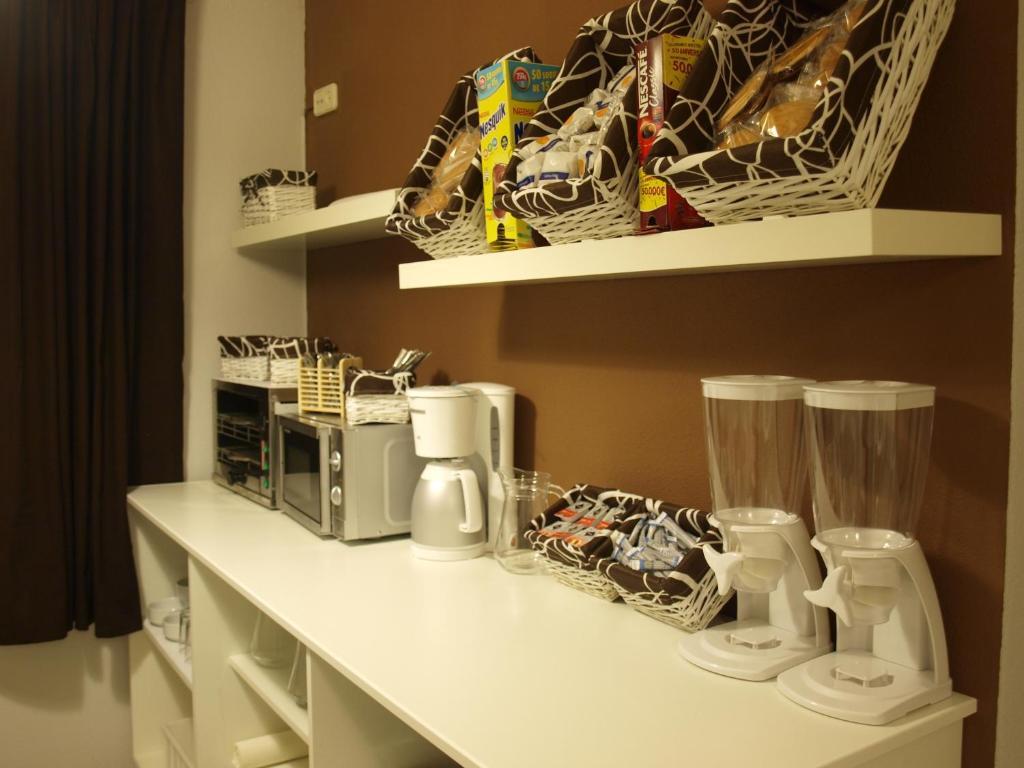 Hostal El Parque San Martin De La Vega Luaran gambar